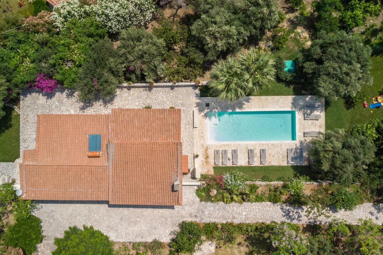 בניטסס Ionian Garden Villas - Villa Pietra מראה חיצוני תמונה